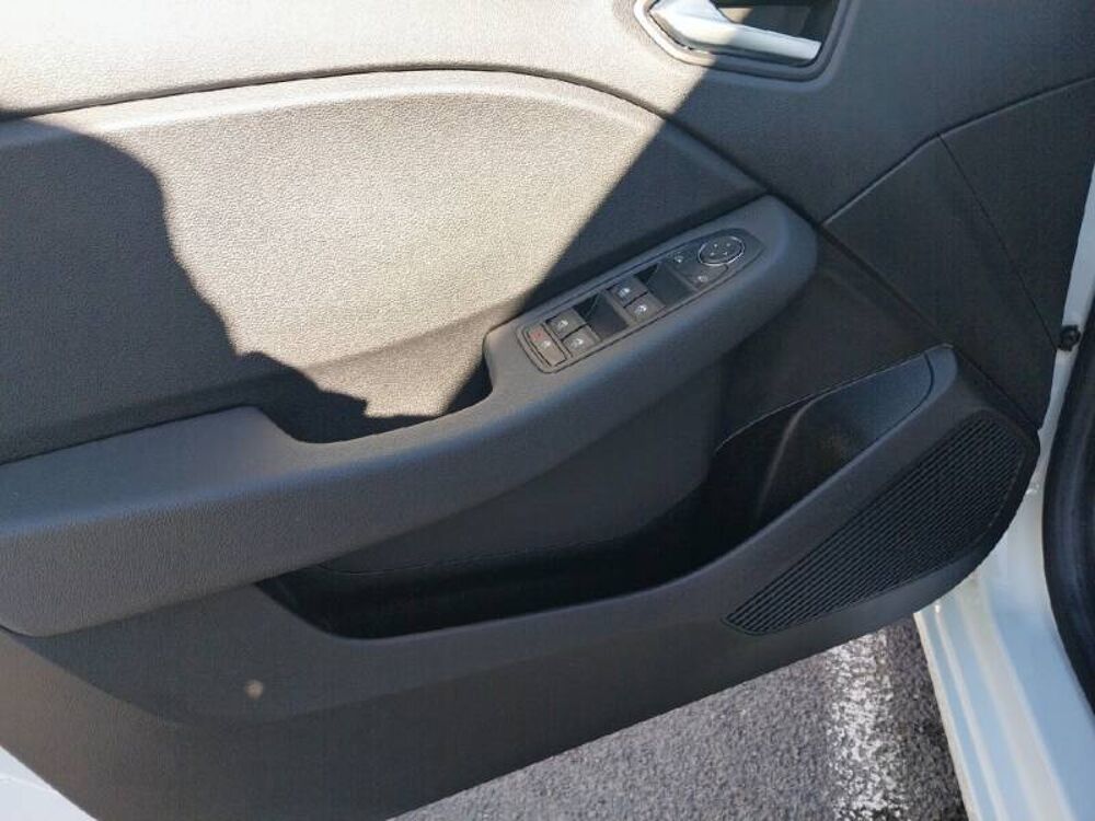 Clio E-Tech hybride 145 Evolution 2023 occasion 14200 H&eacute;rouville-Saint-Clair