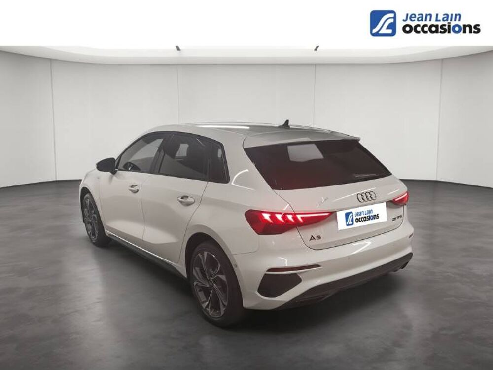 A3 Sportback 35 TFSI Mild Hybrid 150 S tronic 7 S Line 2022 occasion 38130 &Eacute;chirolles