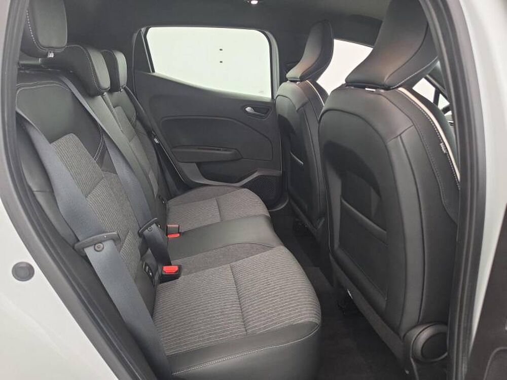 Clio TCe 90 - 21N Intens 2022 occasion 29900 Concarneau