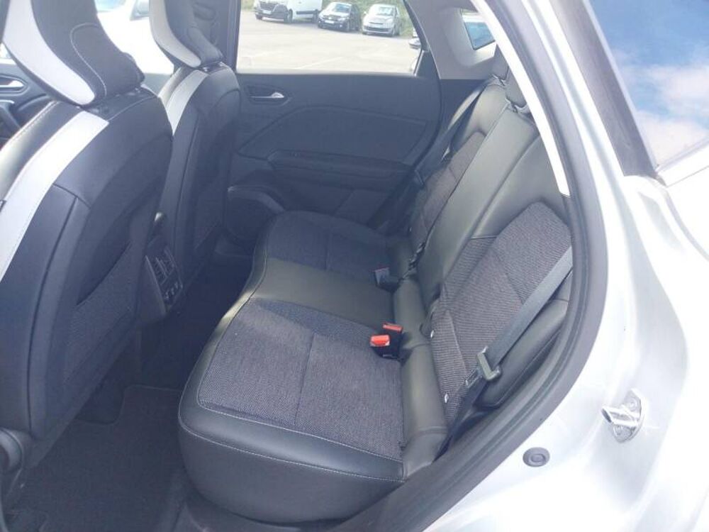 Captur E-Tech 145 - 21 Intens 2022 occasion 56850 Caudan