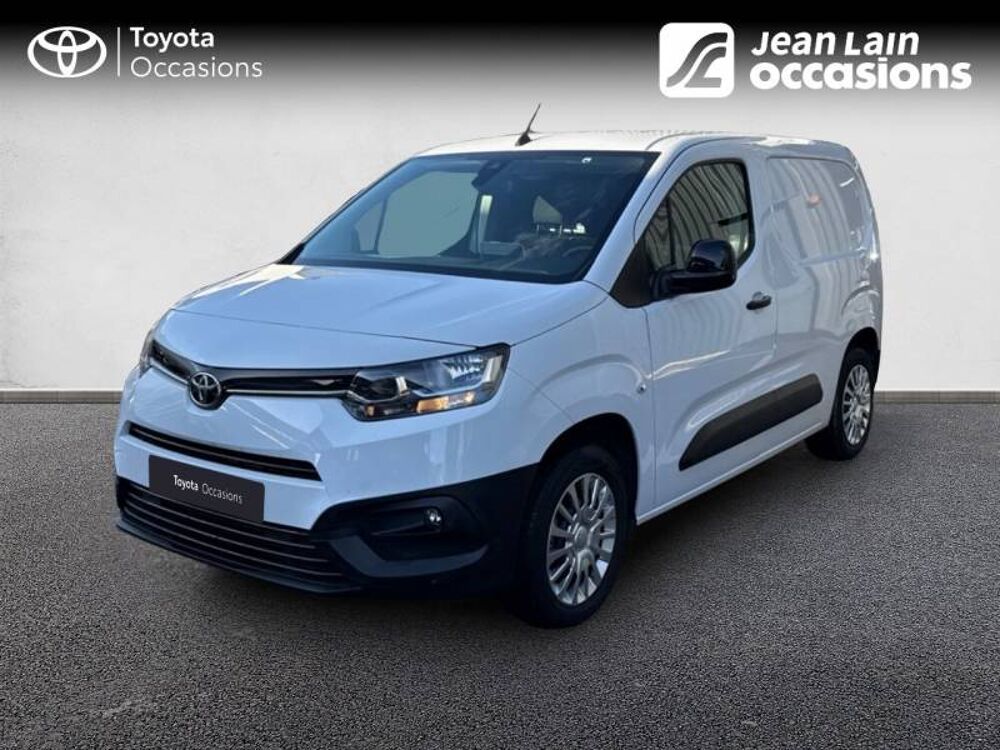 Proace city Proace City Verso Medium 1.2L 110 VVT-i BVM6 Dynamic 2024 occasion 38170 Seyssinet-Pariset