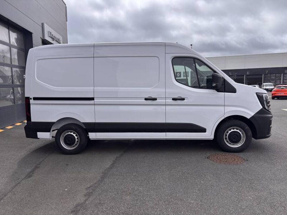 Interstar INTERSTAR FOURGON 3T3 L2H2 2.0 DCI 130 N-CONNECTA 2026 occasion 22000 Saint-Brieuc