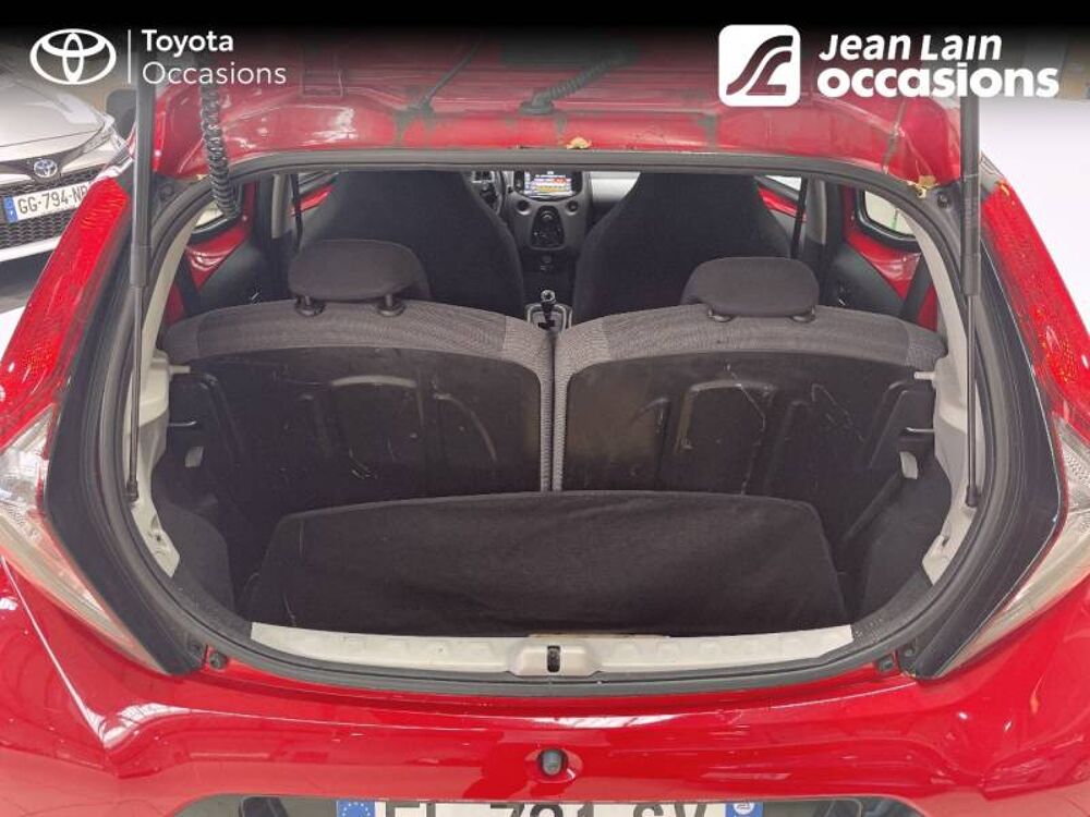 Aygo 1.0 VVT-i x-shift x-play 2019 occasion 74200 Margencel