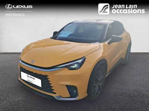 Lexus LBX 4WD Cool 2024 occasion Crolles 38920