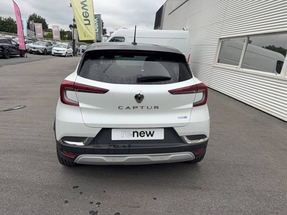 Captur E-Tech 145 - 21 Intens 2022 occasion 22200 Guingamp