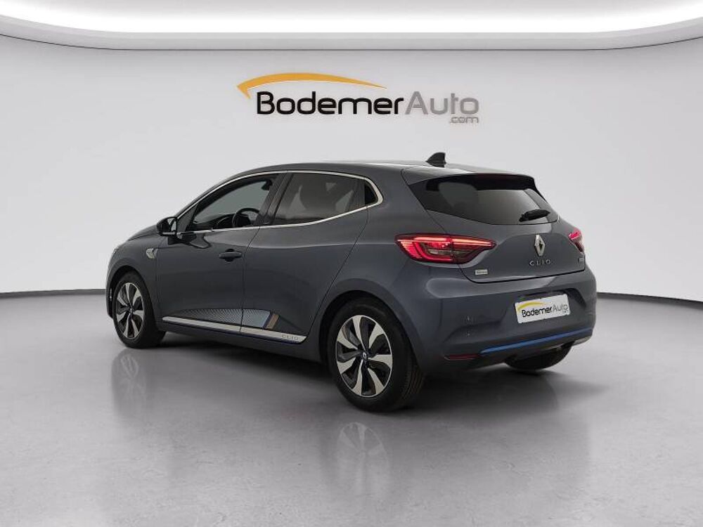 Clio E-Tech 140 - 21 Premi&egrave;re Edition 2021 occasion 29900 Concarneau