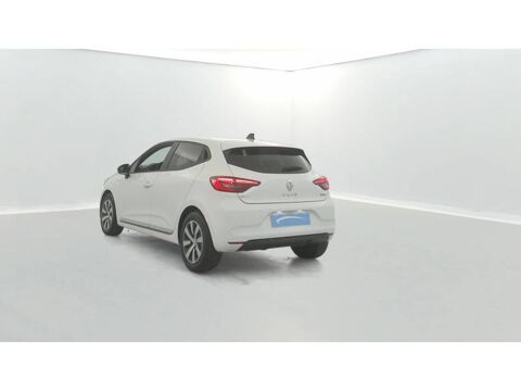 Clio E-Tech full hybrid 145 Evolution 2023 occasion 14200 H&eacute;rouville-Saint-Clair