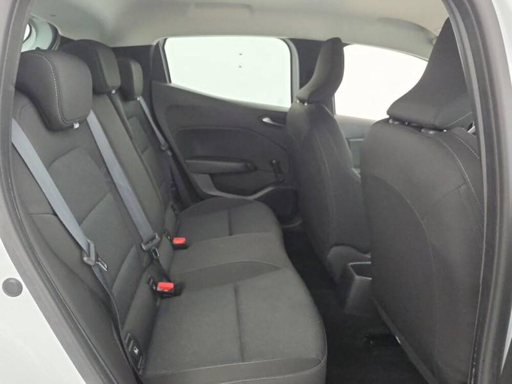 Clio E-Tech full hybrid 145 Equilibre 2023 occasion 29900 Concarneau