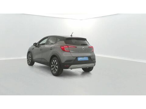Captur E-Tech full hybrid 145 Evolution 2023 occasion 14200 H&eacute;rouville-Saint-Clair