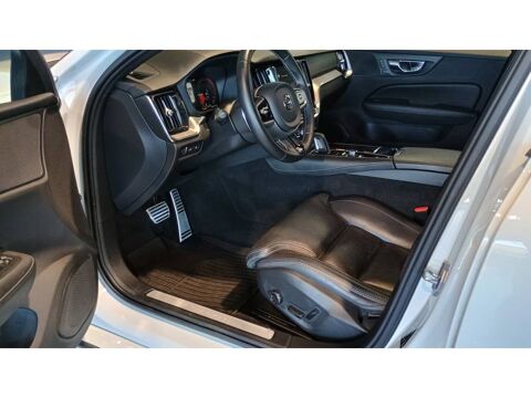 V60 T8 Twin Engine 303 ch + 87 ch Geartronic 8 R-Design 2020 occasion 35760 Saint-Gr&eacute;goire