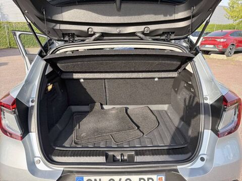 Captur E-Tech hybride 145 Evolution 2023 occasion 14200 H&eacute;rouville-Saint-Clair