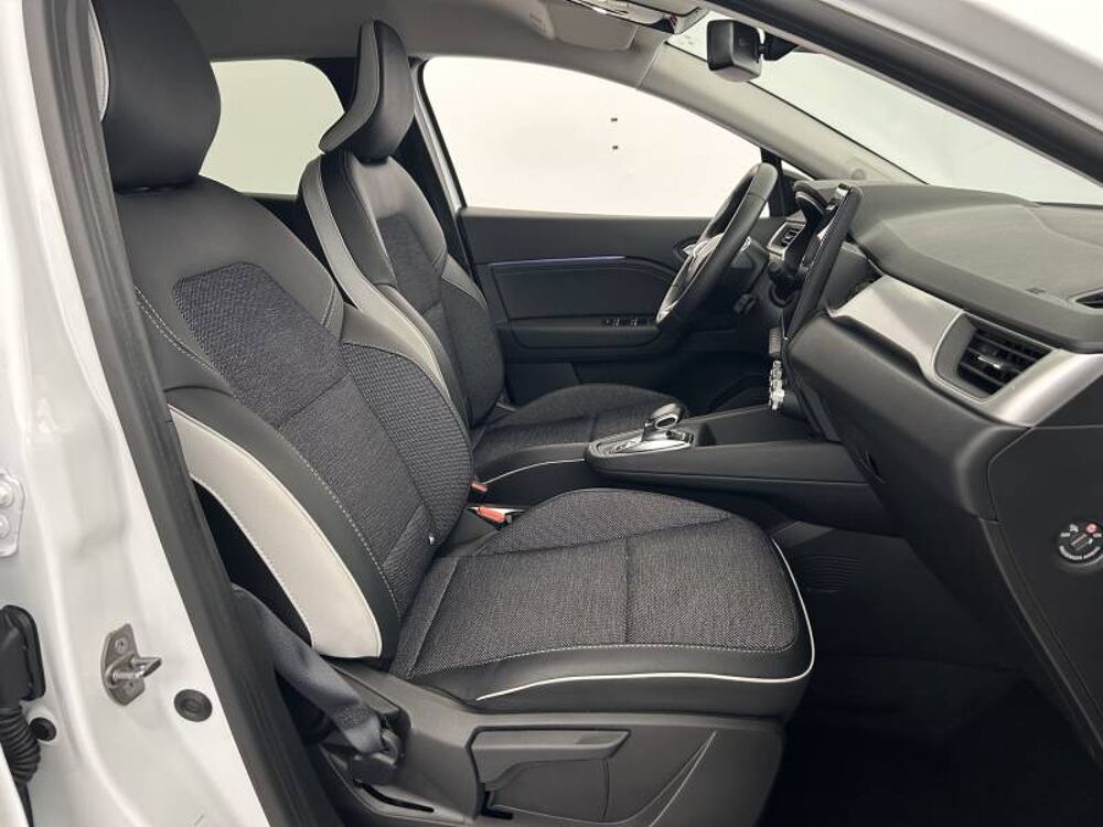 Captur E-Tech full hybrid 145 Techno fast track 2023 occasion 56850 Caudan