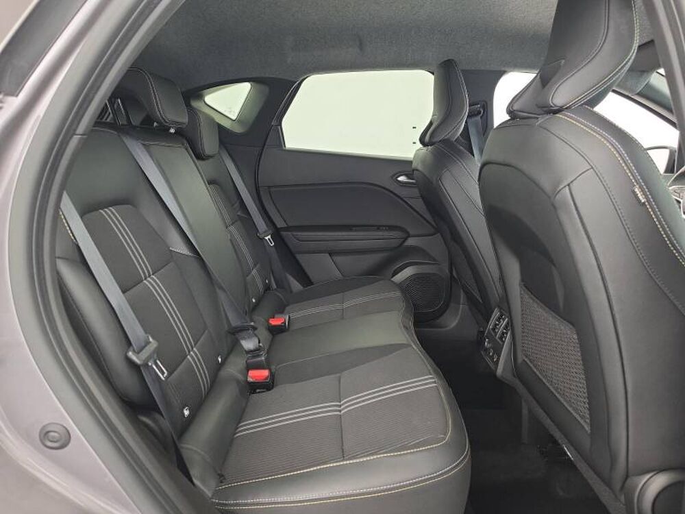 Captur E-Tech full hybrid 145 Engineered 2023 occasion 22200 Guingamp
