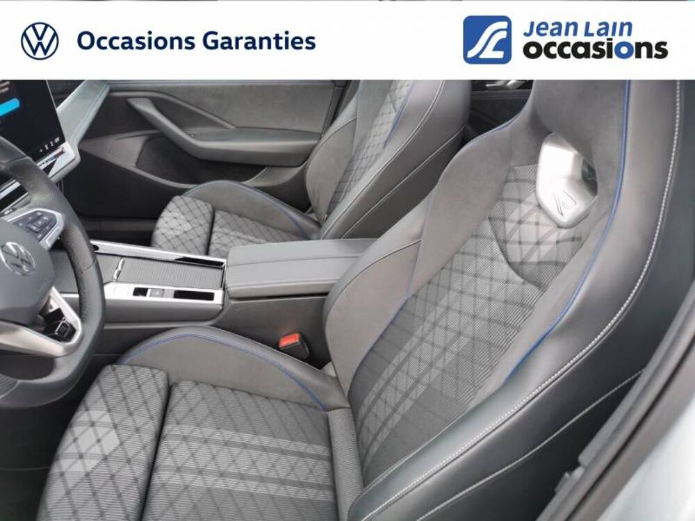 Passat 1.5 eTSI OPF 150 DSG7 R-Line 2024 occasion 04130 Volx
