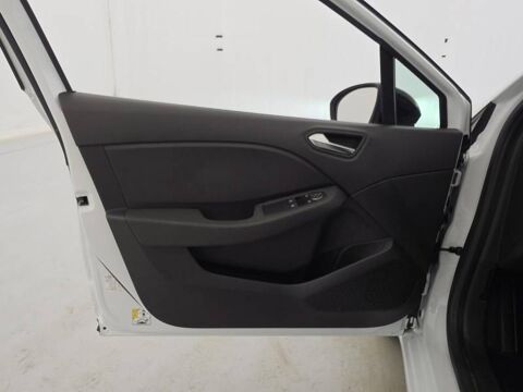 Clio E-Tech full hybrid 145 Equilibre 2023 occasion 29900 Concarneau