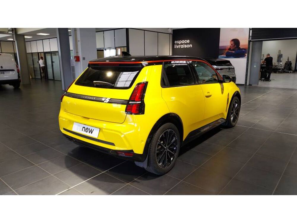 R5 Renault 5 E-Tech Electrique 150 ch autonomie confort Iconic 2024 occasion 29000 Quimper