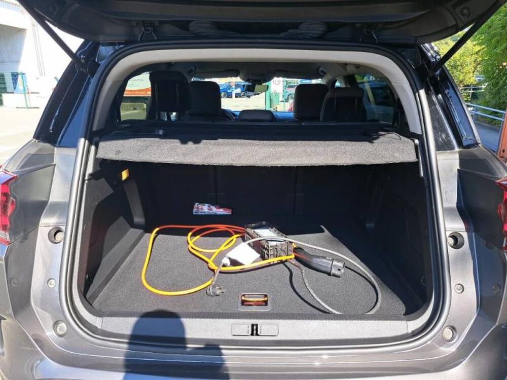 C5 aircross C5 Aircross Hybride Rechargeable 225 e-EAT8 C-Series 2022 occasion 38300 Bourgoin-Jallieu