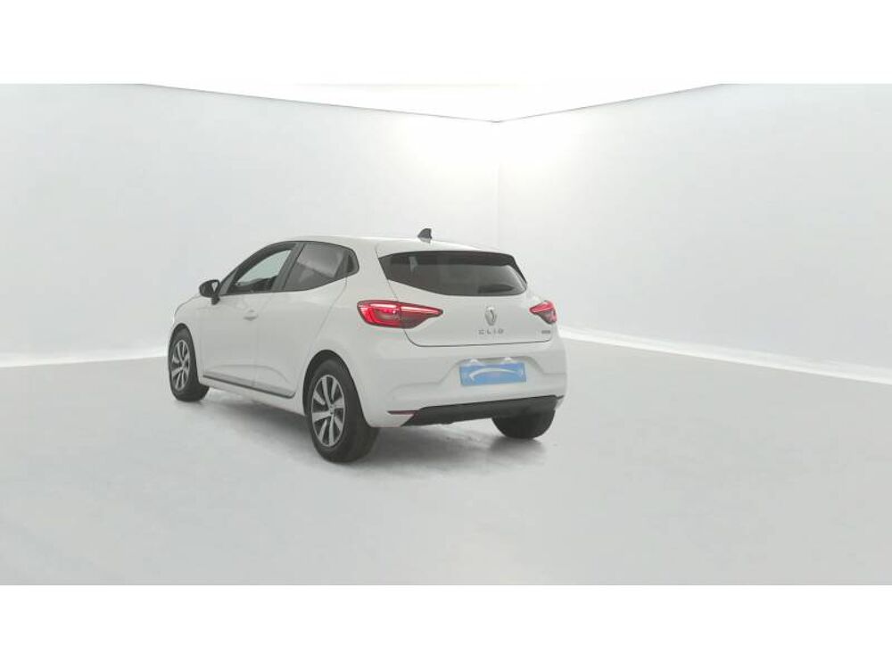 Clio E-Tech full hybrid 145 Evolution 2023 occasion 14200 H&eacute;rouville-Saint-Clair