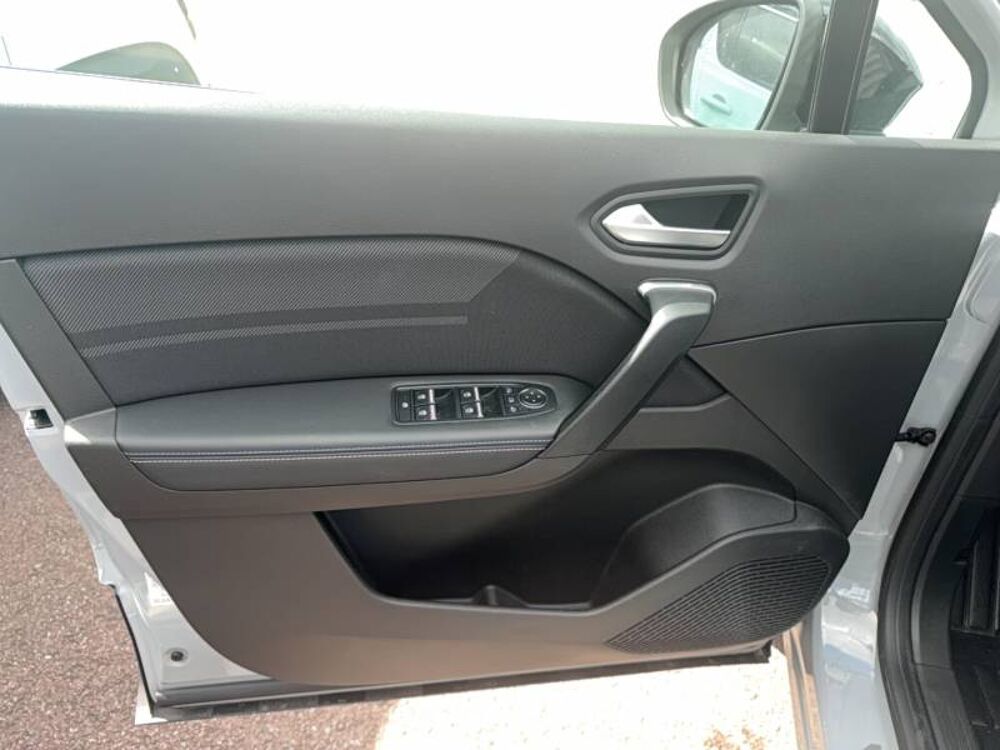 Captur E-Tech full hybrid 160 ch esprit Alpine 2025 occasion 50000 Saint-L&ocirc;