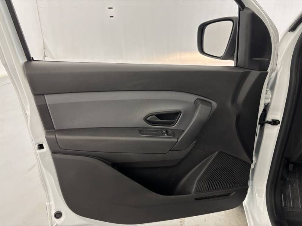 Express EXPRESS VAN BLUE DCI 95 - 22 CONFORT 2024 occasion 29150 Ch&acirc;teaulin