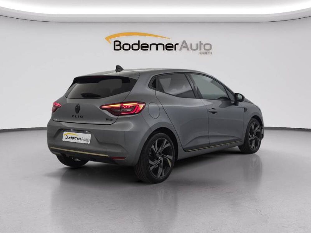 Clio E-Tech full hybrid 145 Engineered 2023 occasion 29000 Quimper