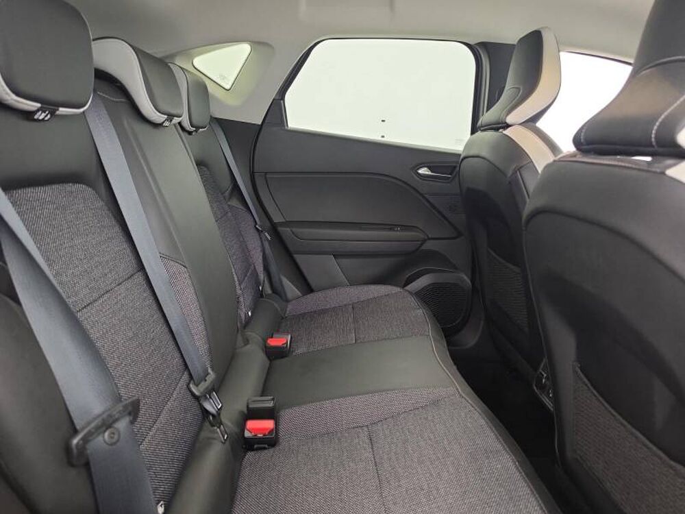 Captur E-Tech 145 - 21 Intens 2022 occasion 29000 Quimper