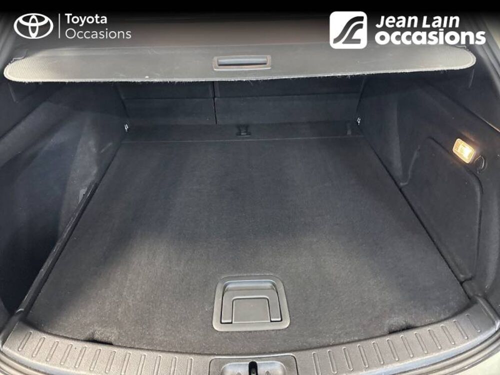 Corolla Touring Sports Pro Hybride 184h Dynamic Business 2021 occasion 38170 Seyssinet-Pariset