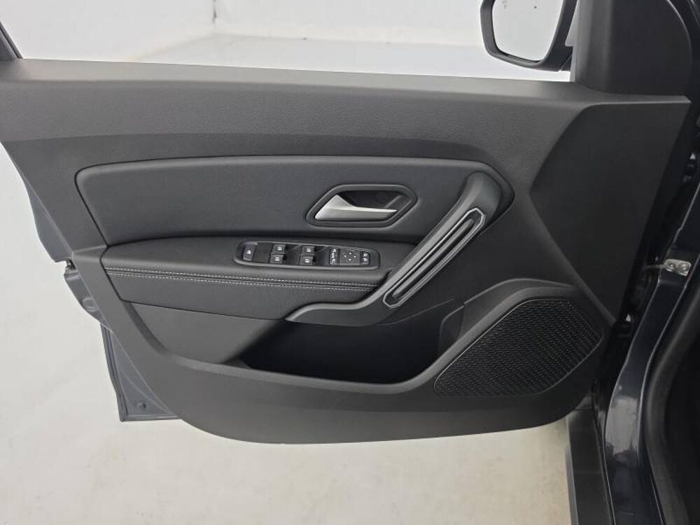 Duster TCe 150 4x2 EDC Journey 2024 occasion 14200 H&eacute;rouville-Saint-Clair