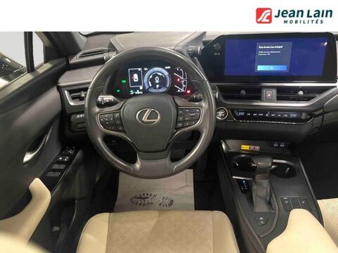 UX 250h 2WD Luxe 2023 occasion 38130 &Eacute;chirolles