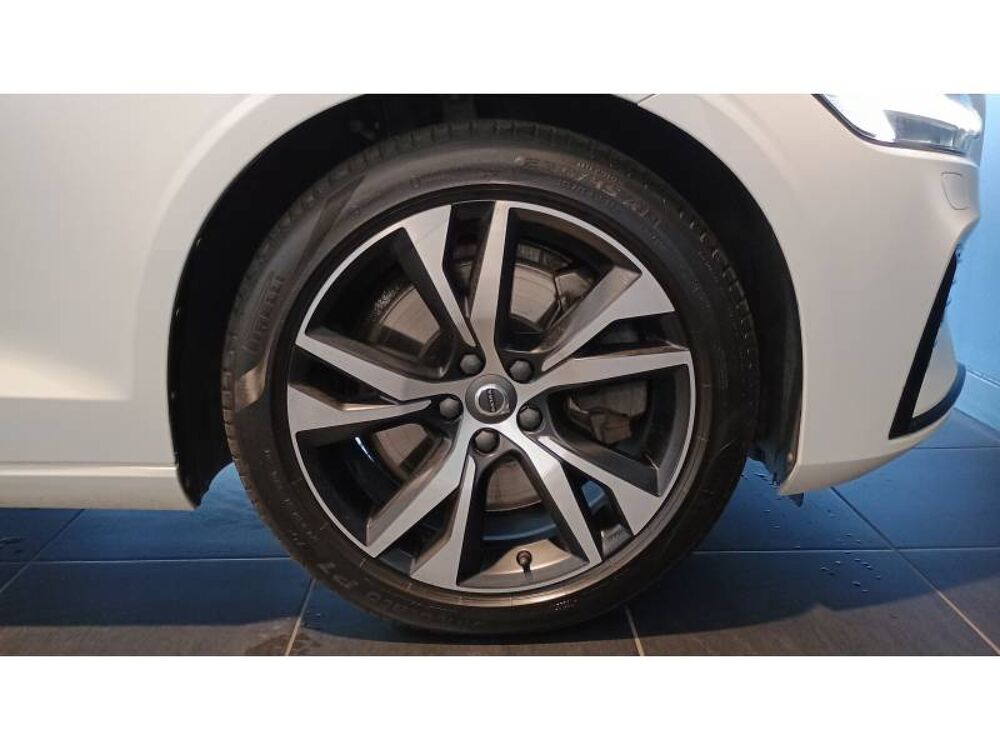 V60 T8 Twin Engine 303 ch + 87 ch Geartronic 8 R-Design 2020 occasion 35760 Saint-Gr&eacute;goire