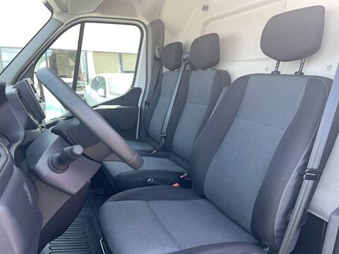 Master MASTER FGN TRAC F3500 L2H2 BLUE DCI 135 CONFORT 2024 occasion 22200 Guingamp