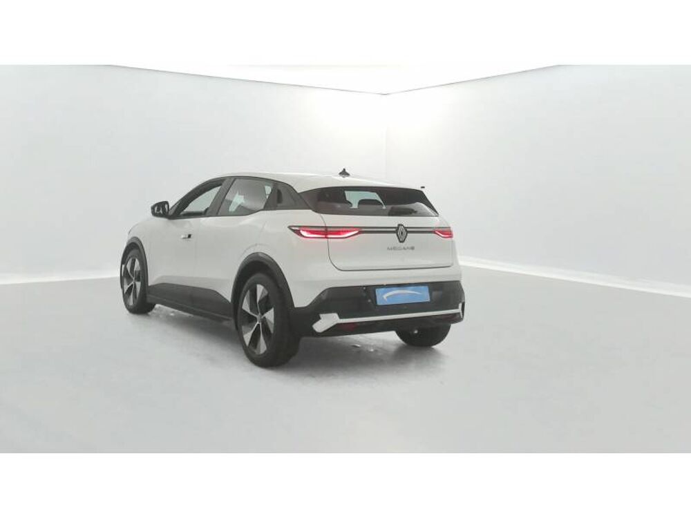 M&eacute;gane Megane E-Tech EV40 130ch standard charge Equilibre 2023 occasion 56800 Plo&euml;rmel