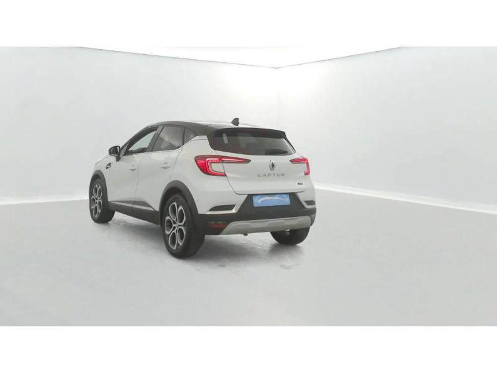 Captur E-Tech full hybrid 145 Techno fast track 2022 occasion 14200 H&eacute;rouville-Saint-Clair