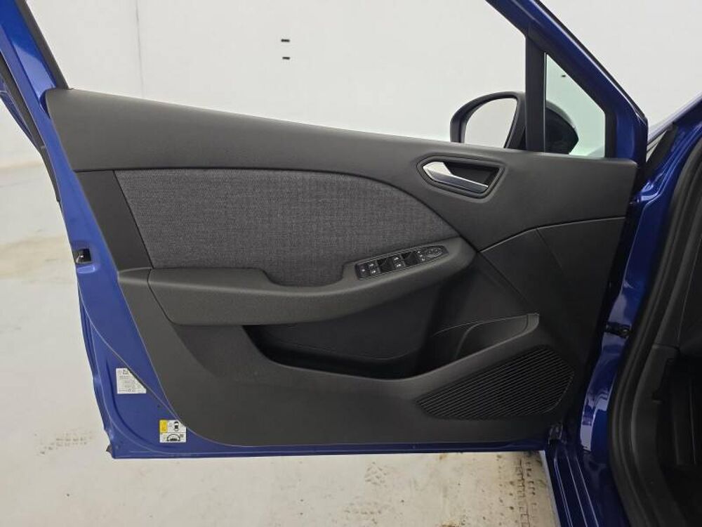 Clio E-Tech full hybrid 145 ch GSR2 Techno 2025 occasion 22200 Guingamp