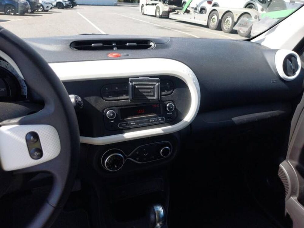 Twingo III E-Tech Authentic 2022 occasion 14200 H&eacute;rouville-Saint-Clair