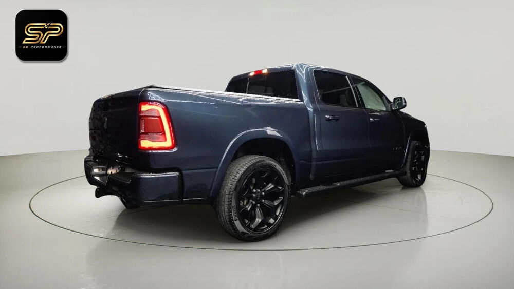 RAM 1500 Laramie Offroad Night Edition * 5.7 V8 HEMI * 4x4 * Cui 2021 occasion 33150 Cenon
