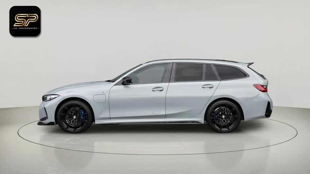 S&eacute;rie 3 BMW 330e TOURING * xDRIVE M SPORT 292 CH * AUTOMATIQUE * HUD 2023 occasion 33150 Cenon