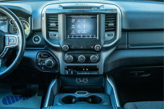 RAM 1500 Big Horn * V8 5.7 HEMI * 401 ch * 4x4 * CarPlay * Cam&eacute;r 2020 occasion 33150 Cenon