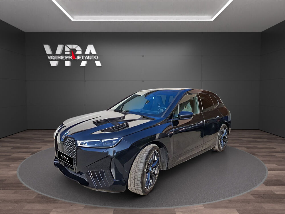 iX xDrive40 M Sport 326 ch • Toit panoramique &agrave; vitrage actif • 2023 occasion 33320 Eysines
