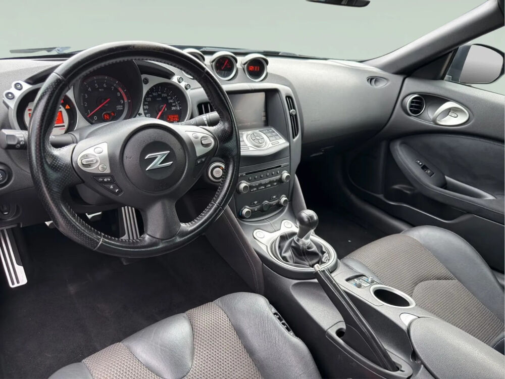 370 Z ROADSTER PACK 3.7 V6 * 328 CH * BVM * BOSE * NAVI 2012 occasion 33150 Cenon