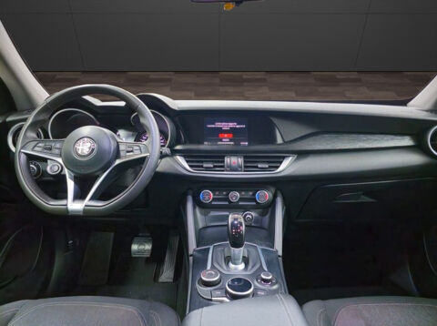 Stelvio &middot; 2.2 Turbo Diesel 210ch &middot; Q4 AT8 &middot; BVA &middot; R&eacute;gulateur de vite 2019 occasion 33320 Eysines