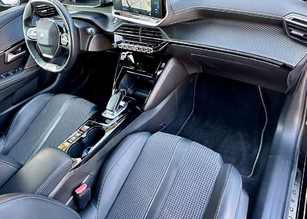 208 GT 50 kWh 136 ch • Toit panoramique • ACC Stop &amp; Go • Si 2020 occasion 33320 Eysines