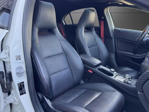 Classe A 45 AMG &middot; 2.0 Turbo &middot; 4MATIC &middot; 361ch &middot; Pack Maxton &middot; Pano &middot; 2014 occasion 33320 Eysines