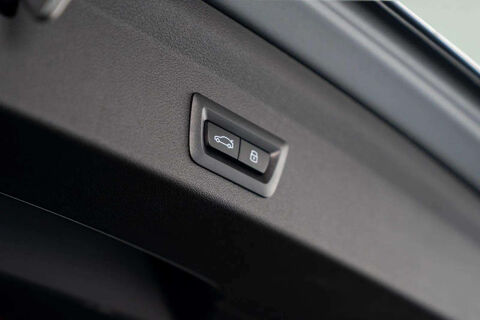 S&eacute;rie 1 120 170 CH M SPORT * HUD * CAM&Eacute;RA 360&deg; * HARMAN KARDON * TVA 2025 occasion 33150 Cenon