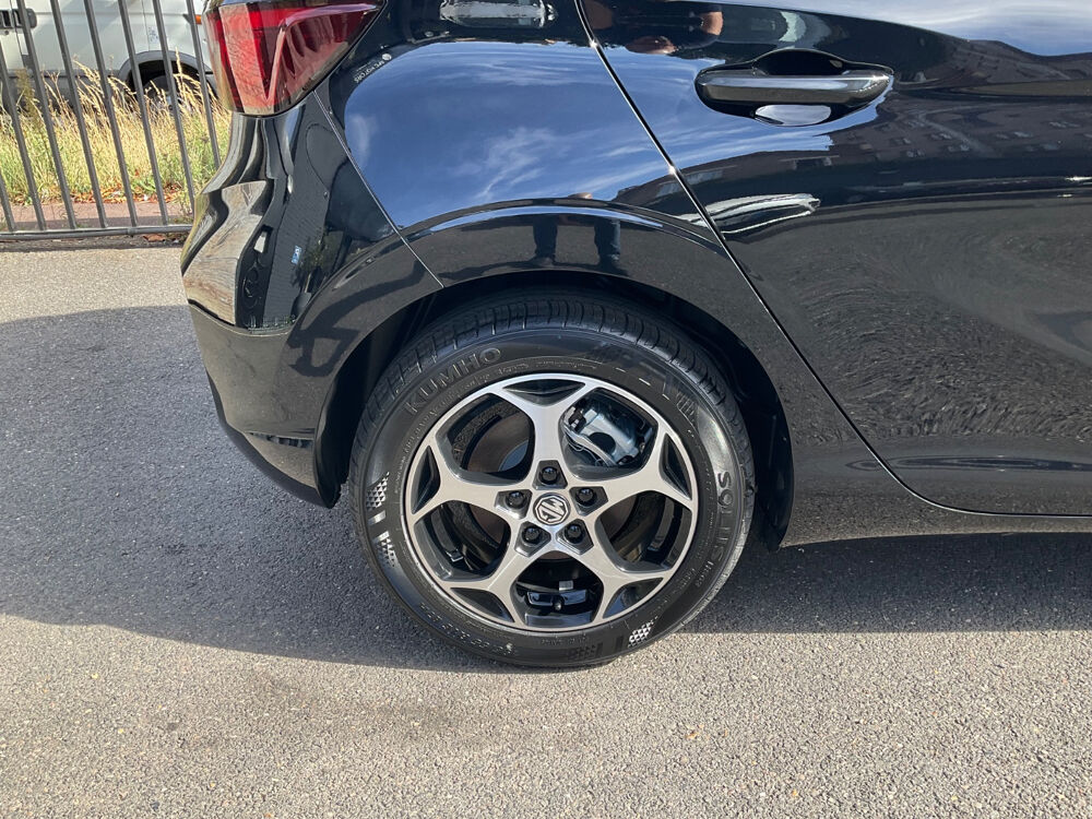MG3 1.5 Hybrid+ 195ch Luxury 2026 occasion 94100 Saint-Maur-des-Foss&eacute;s