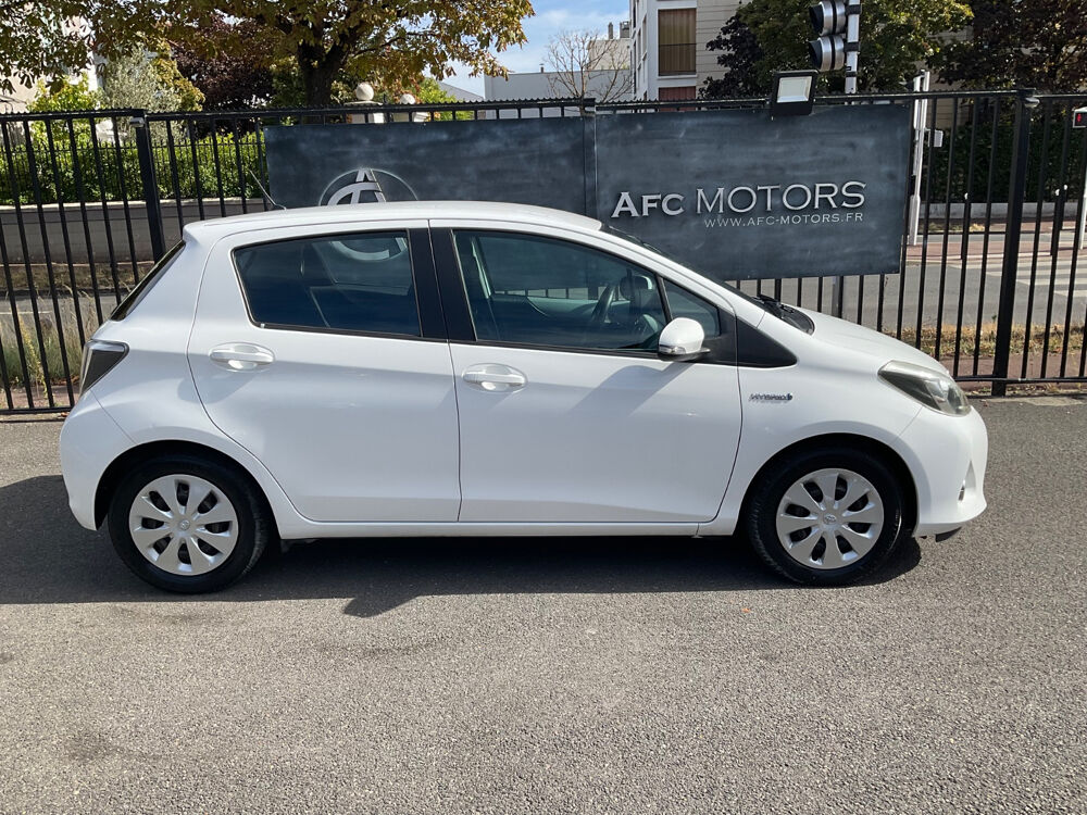 Yaris 1,5 Hybrid 100 Ch Life CVT 2013 occasion 94100 Saint-Maur-des-Foss&eacute;s