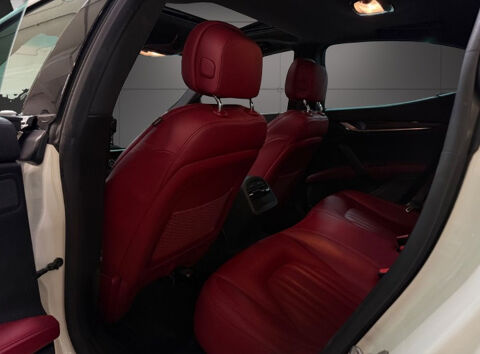 Ghibli &middot; 3.0 V6 Diesel 275ch &middot; Automatique &middot; Cuir rouge &middot; Toit ouvr 2015 occasion 33320 Eysines