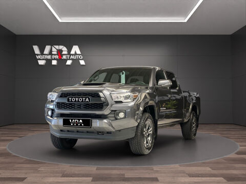 Toyota Divers &middot; 3.5 V6 &middot; 281ch &middot; TRD 4x4 &middot; Toit ouvrant &middot; Si&egrave;ges chauffant 2017 occasion Eysines 33320