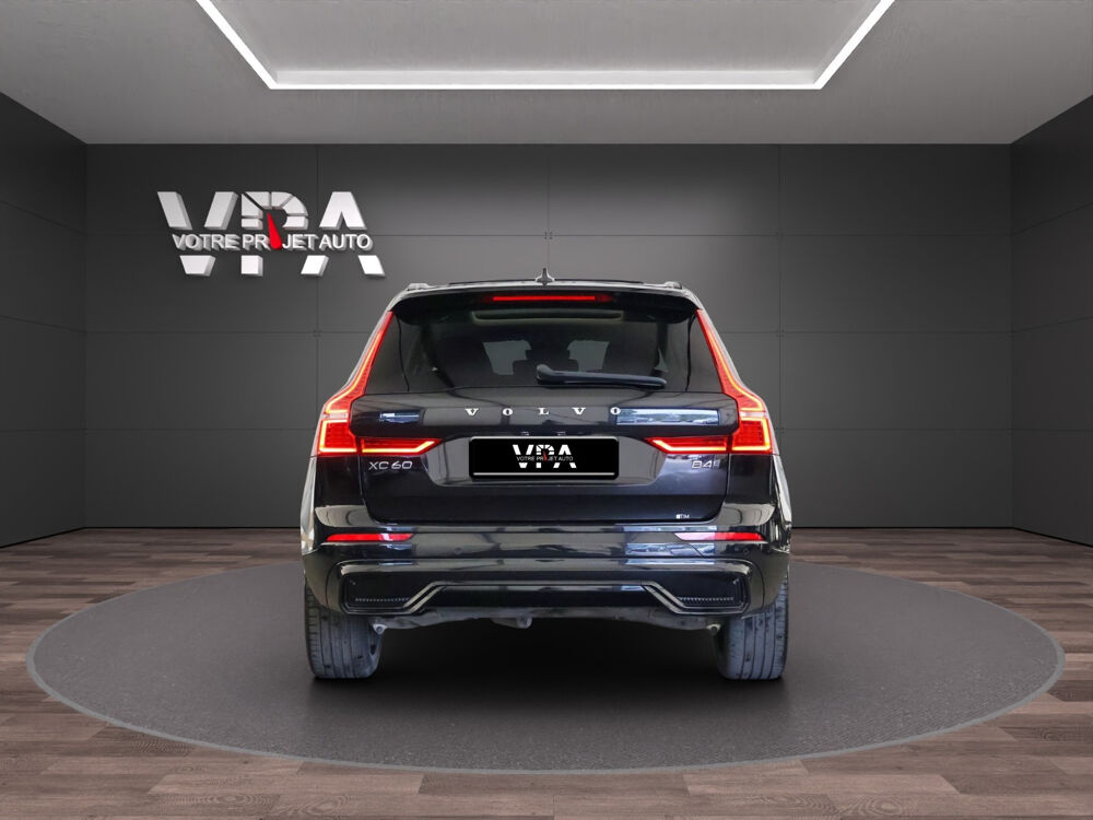 XC60 B4 D AWD R-Design Dark Plus 197 ch - Toit panoramique – Harm 2023 occasion 33320 Eysines