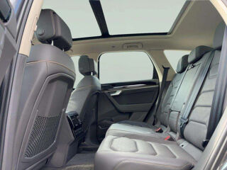 Touareg ATMOSPHERE V6 EHYBRID 381 CH * PANO * CUIR SAVONA * CAM&Eacute;RA * 2021 occasion 33150 Cenon